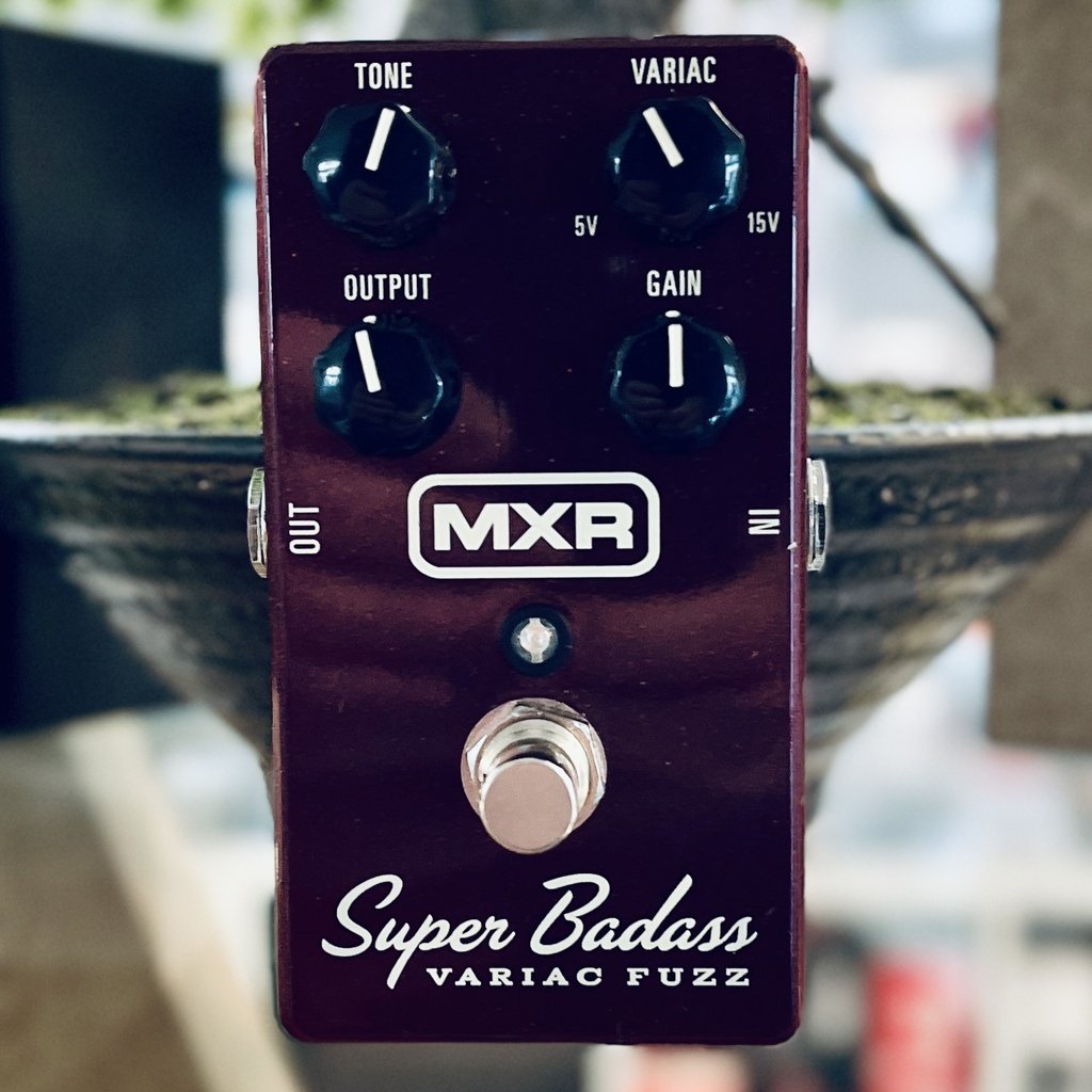 MXR OCCASION Super Badass Variac Fuzz M236 - Backstage Music